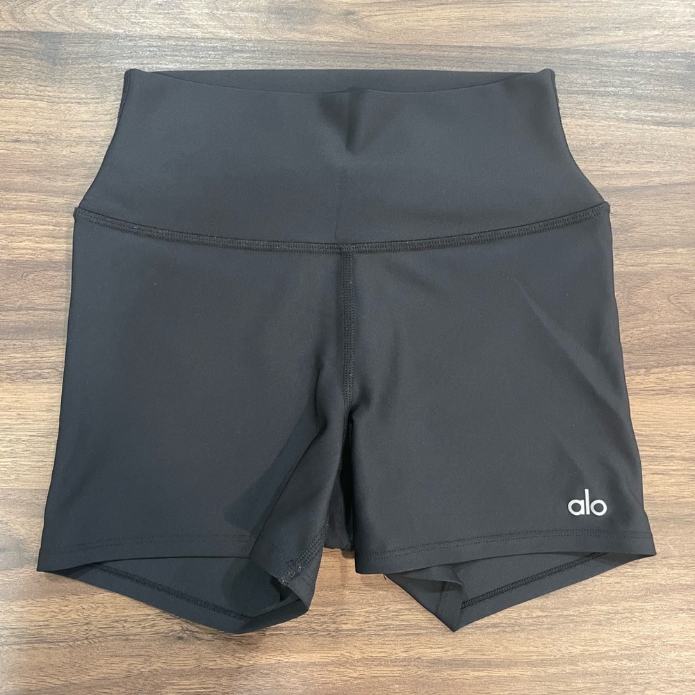 Alo Shorts - Size XS